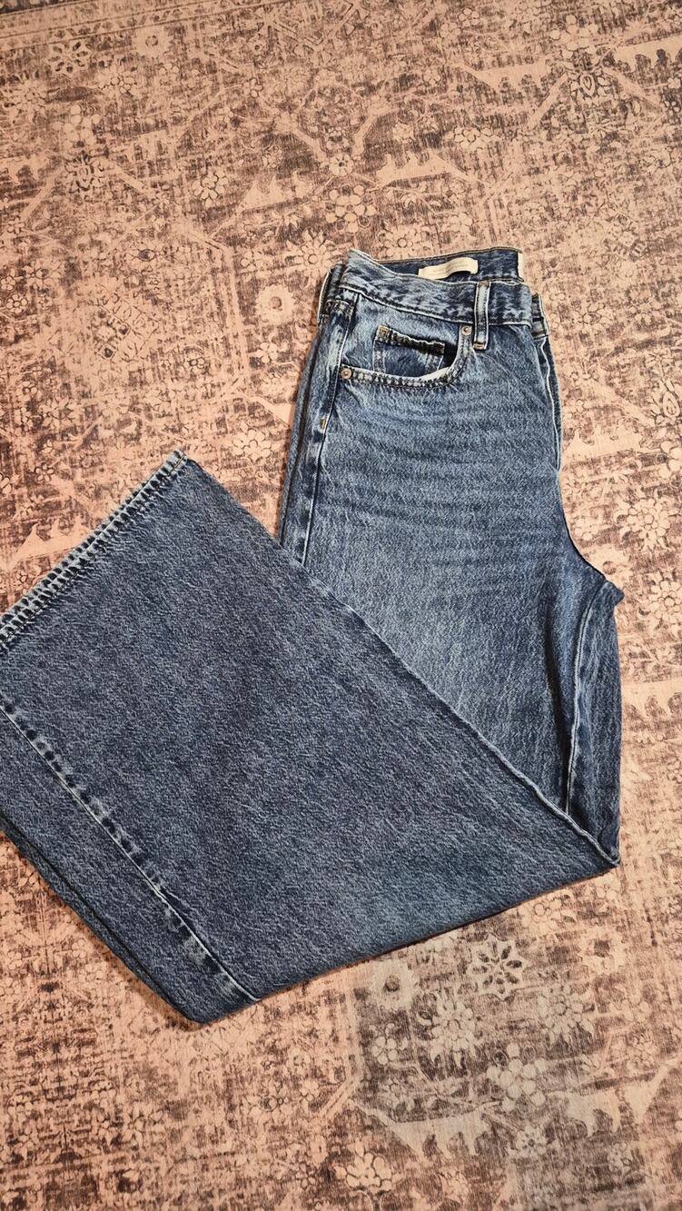 Universal Thread Womens Size 4 Acid Wash Wide Leg Jeans High Rise Button Fly